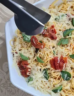 Travessa de massa gratinada